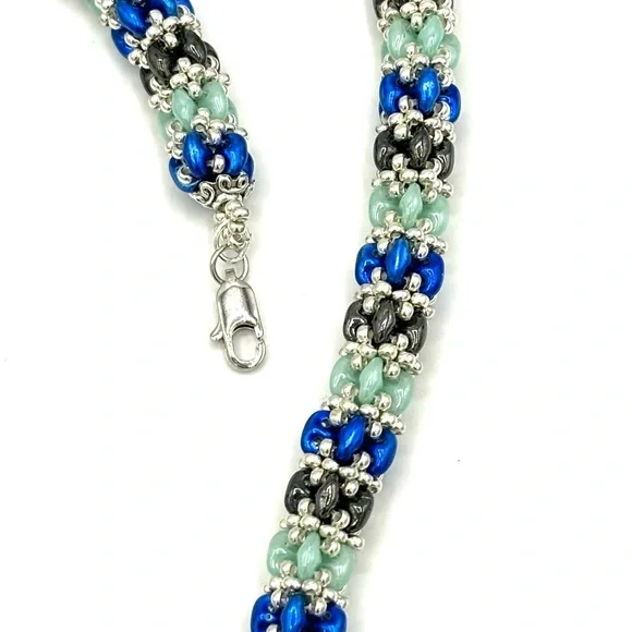 Hand Crafted Rope Style and Beaded Blue Agate Pendant Necklace - Picture 7 of 11